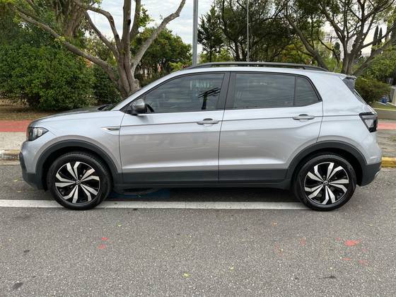 VOLKSWAGEN T-CROSS 1.0 200 TSI TOTAL FLEX COMFORTLINE AUTOMÁTICO VOLKSWAGEN T-CROSS 1.0 200 TSI TOTAL FLEX COMFORTLINE AUTOMÁTICO